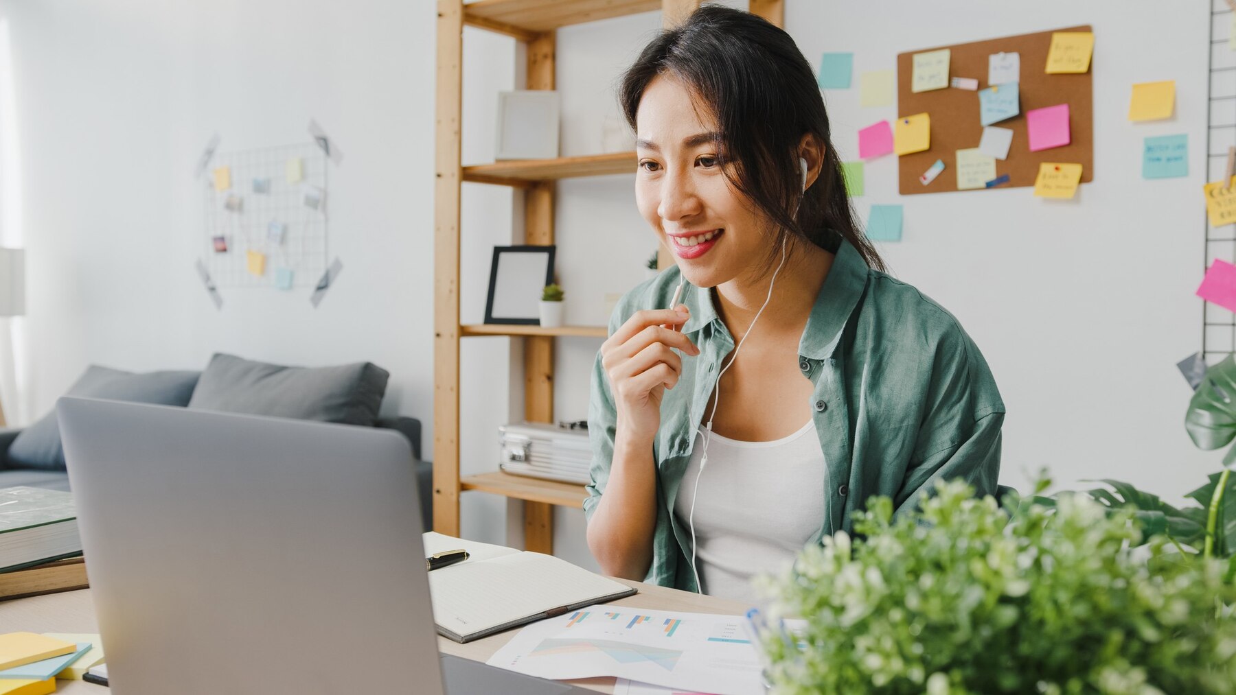 Bạn không cố gắng đi cùng lúc trên 5 con đường. Bạn chọn một con đường xứng đáng nhất - và dồn toàn bộ năng lượng vào đó.